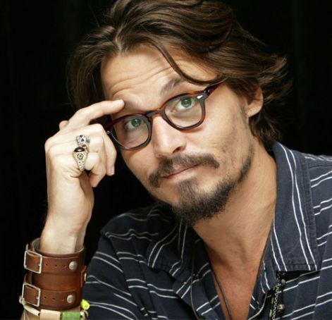 johnny_depp_szemuvegben_2_822127_84352.jpg